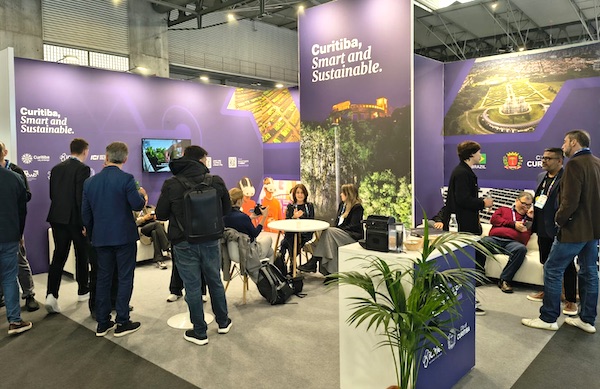 Com integração de entidades, Curitiba teve o único estande de uma cidade brasileira no Smart City Expo World Congress