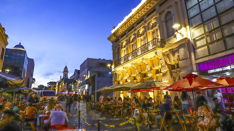 Quando uma cidade escolhe um tema coerente com sua vocação produtiva, com ativos locais e com uma narrativa de futuro, ela atrai olhares e ecossistemas inteiros