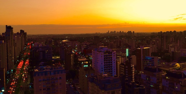 Curitiba (foto) e região metropolitana somam PlB de R$ 150 bilhões. / Foto: João Alves (Unsplash)