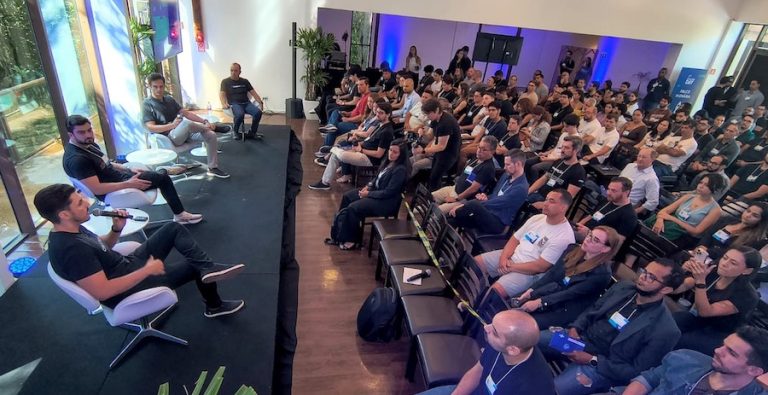 Empreendedores compartilham erros, viradas estratégicas e decisões que fizeram diferença na jornada de crescimento.