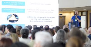 Diretor da Fundação Araucária, Luiz Mário Spinosa explica como o Estado está estruturando redes de pesquisa, deeptechs e novos instrumentos para aproximar universidades, empresas e inovação aplicada.