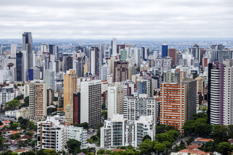 StartupBlink 2026 coloca a capital paranaense como 8º ecossistema da América Latina; Londrina e Maringá também avançam