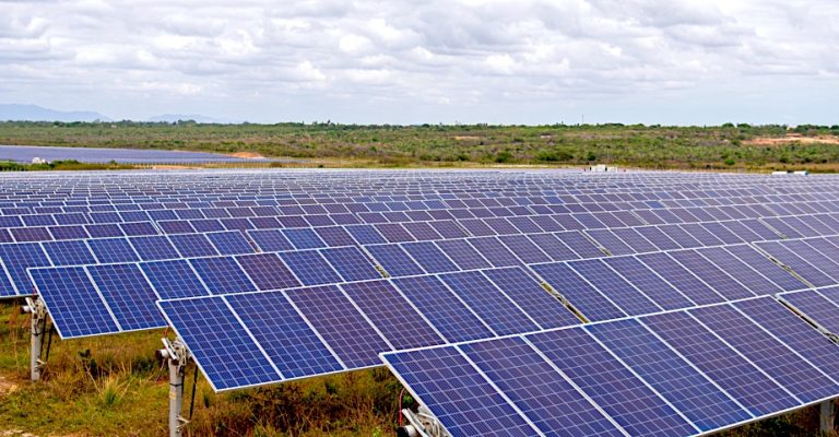 Projeto liderado pelo Lactec integra primeira rodada do InovaSolar, iniciativa nacional que financia soluções para eficiência operacional em usinas fotovoltaicas.