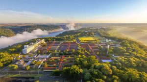 Ambientes em cidades como Foz do Iguaçu, Guarapuava e Ponta Grossa ampliam programas para startups e empresas